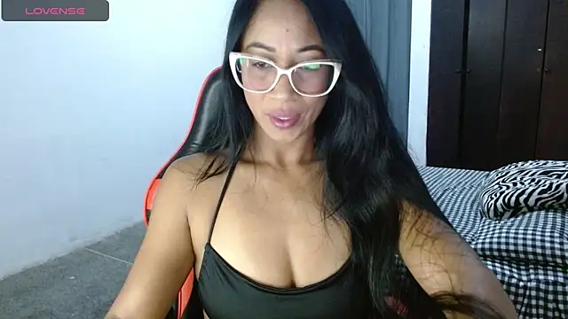 Emiliklauss22 online show from November 20, 2025, 6:58 am