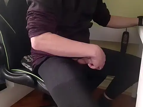 feathersify online show from December 19, 2025, 1:24 pm