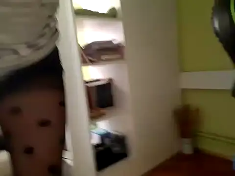 feathersify online show from November 15, 2025, 12:53 pm