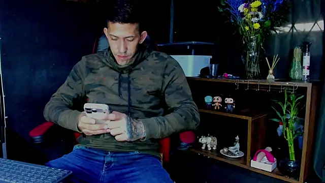 yeckodream online show from April 19, 2026, 4:24 am