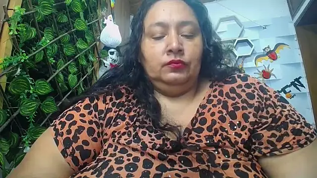 TistMature online show from November 5, 2025, 1:14 pm