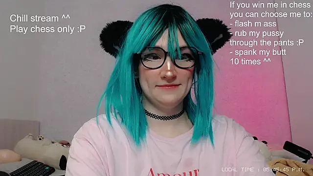 Snapshot of kitty_alika chatting on January 6, 2025, 2:47 pm kitty alika online show from January 6, 2025, 2:47 pm