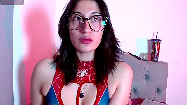 Red-moon1 online show from November 3, 2025, 6:07 am