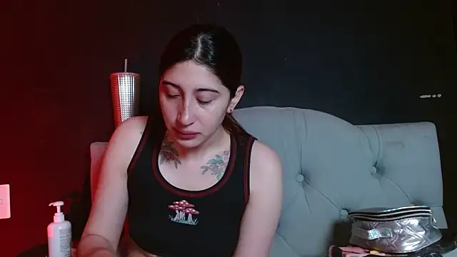 Red-moon1 online show from July 22, 2026, 4:47 am