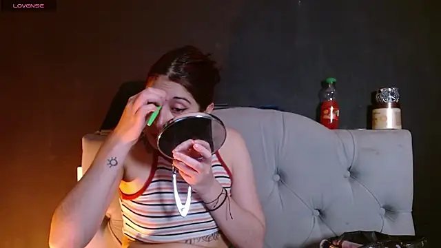 Red-moon1 online show from February 26, 2026, 4:56 am