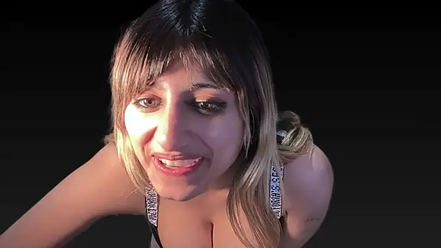 Snapshot of Focal_Humorist99 chatting on December 12, 2024, 2:37 am Focal Humorist99 online show from December 12, 2024, 2:37 am