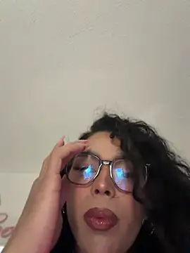 Samantha Bernardo online show from July 28, 2026, 2:41 am