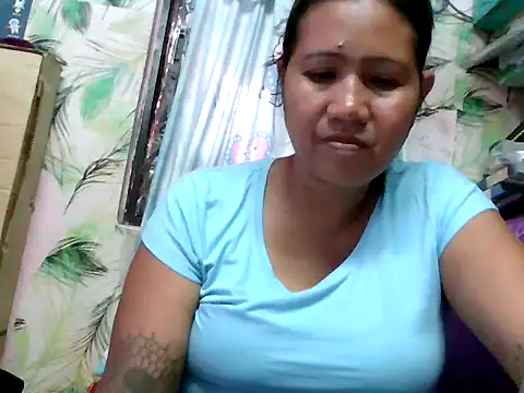 Snapshot of sweet_smile4u chatting on March 23, 2026, 6:24 am sweet smile4u online show from March 23, 2026, 6:24 am