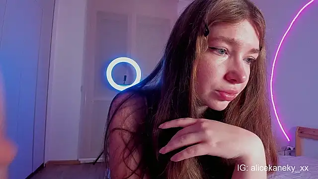 alicekaneky online show from February 6, 2026, 11:34 pm