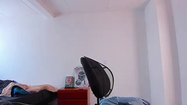 Headhunterdz online show from April 3, 2026, 4:24 pm