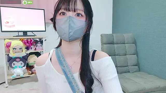 -M Hinano  online show from June 19, 2026, 1:17 pm