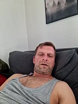Snapshot of Mjn34 chatting on March 22, 2026, 2:40 pm Mjn34 online show from March 22, 2026, 2:40 pm