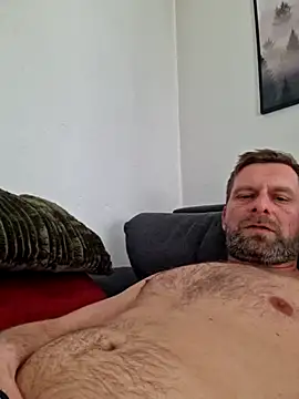 Snapshot of Mjn34 chatting on March 3, 2026, 2:57 pm Mjn34 online show from March 3, 2026, 2:57 pm