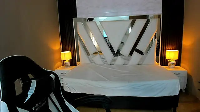 Linda4Petite online show from January 11, 2026, 1:40 pm