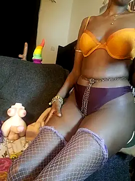 lynnkatrina online show from February 28, 2026, 9:03 pm