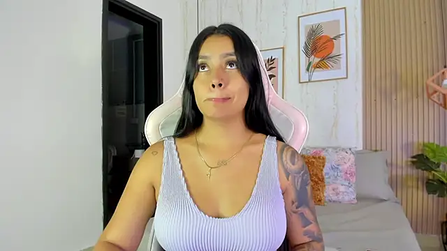 Snapshot of CameronCollins_ chatting on December 17, 2025, 7:30 pm CameronCollins online show from December 17, 2025, 7:30 pm