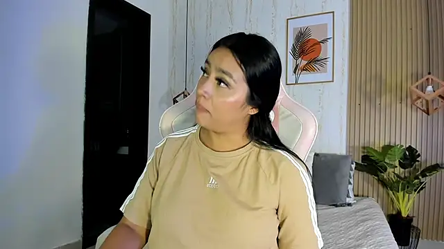 Snapshot of CameronCollins_ chatting on November 10, 2025, 8:36 pm CameronCollins online show from November 10, 2025, 8:36 pm