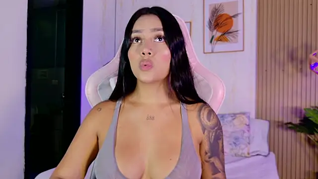 CameronCollins  online show from February 2, 2026, 7:35 pm