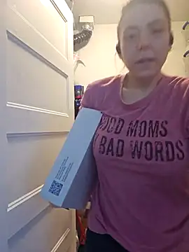 Ellie-L-Elizabeth online show from February 13, 2026, 5:24 pm