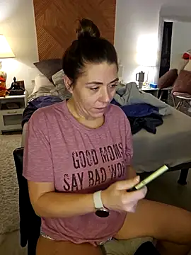 Ellie-L-Elizabeth online show from November 27, 2025, 1:00 pm