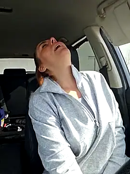 Ellie-L-Elizabeth online show from March 11, 2025, 3:23 pm