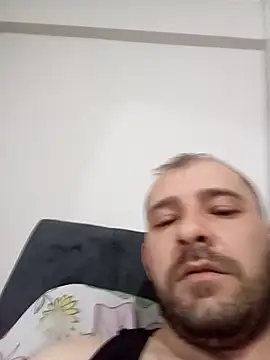 NiiiRvaNaa online show from February 1, 2026, 4:55 am