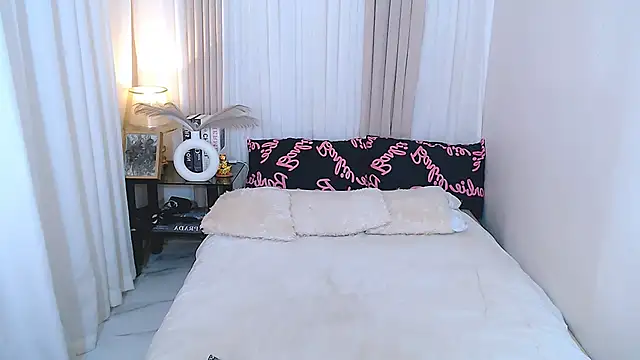 Mimi Cums online show from November 6, 2025, 1:53 am