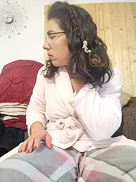 SquirtyMellissaLabia online show from December 14, 2025, 8:20 am