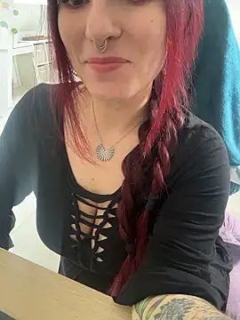 Snapshot of LunaMoongirl chatting on January 17, 2026, 11:14 am LunaMoongirl online show from January 17, 2026, 11:14 am