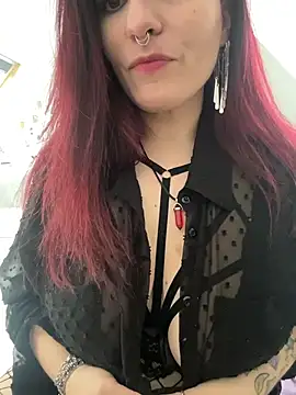 Snapshot of LunaMoongirl chatting on February 18, 2026, 1:29 pm LunaMoongirl online show from February 18, 2026, 1:29 pm