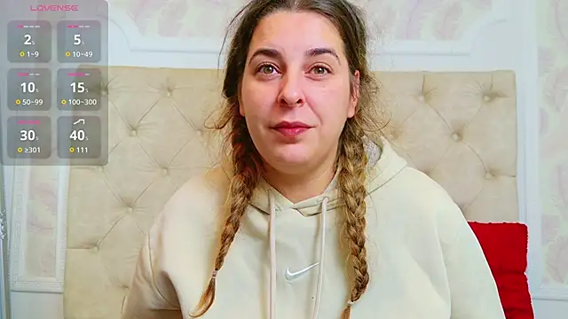 KarinaNoir online show from October 2, 2025, 4:05 am