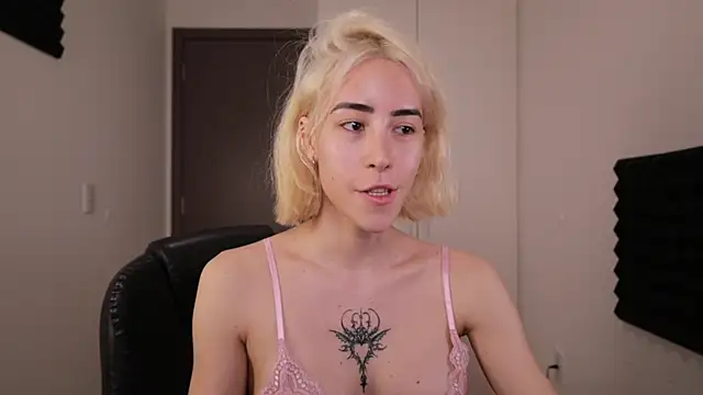 laliwhite online show from October 27, 2025, 8:21 pm