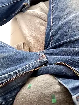 Snapshot of mickzizi chatting on February 27, 2025, 1:07 pm mickzizi online show from February 27, 2025, 1:07 pm