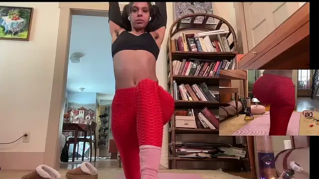 Snapshot of queendab626 chatting on January 31, 2025, 4:06 pm queendab626 online show from January 31, 2025, 4:06 pm