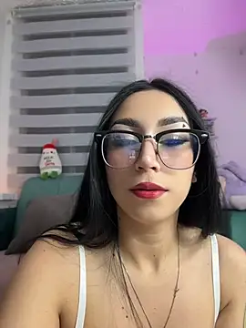 Snapshot of sophie_cute66 chatting on August 2, 2026, 6:23 am sophie cute66 online show from August 2, 2026, 6:23 am