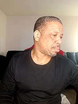 Snapshot of yellowwetfox chatting on February 12, 2026, 5:23 pm yellowwetfox online show from February 12, 2026, 5:23 pm