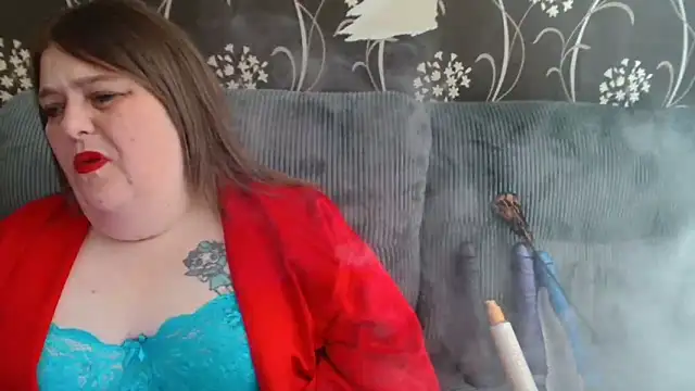 Snapshot of HouseWifeWhore_Milf chatting on September 25, 2025, 1:06 pm HouseWifeWhore Milf online show from September 25, 2025, 1:06 pm