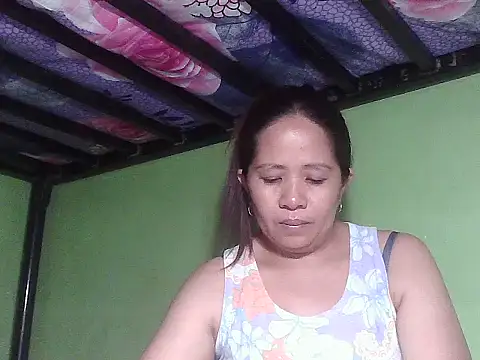 Snapshot of sweetlady_pinay chatting on April 14, 2026, 1:54 am sweetlady pinay online show from April 14, 2026, 1:54 am