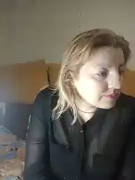 stefanyharper16 online show from February 26, 2025, 3:32 pm