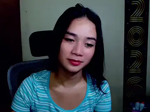 Snapshot of ShinningEthene chatting on June 28, 2026, 9:04 am ShinningEthene online show from June 28, 2026, 9:04 am