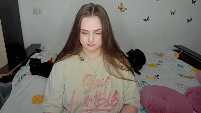 Snapshot of NataliEvans chatting on May 17, 2026, 8:42 pm NataliEvans online show from May 17, 2026, 8:42 pm