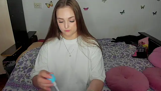 Snapshot of NataliEvans chatting on July 9, 2026, 8:19 pm NataliEvans online show from July 9, 2026, 8:19 pm