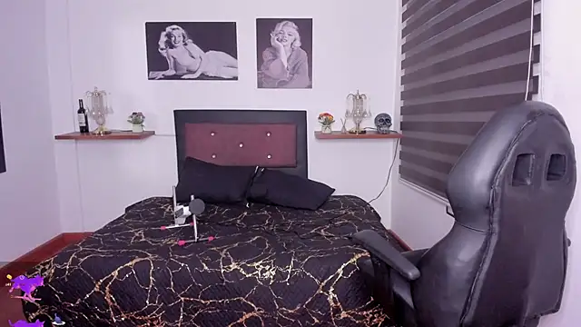 Mariana Joness online show from September 13, 2025, 3:06 am