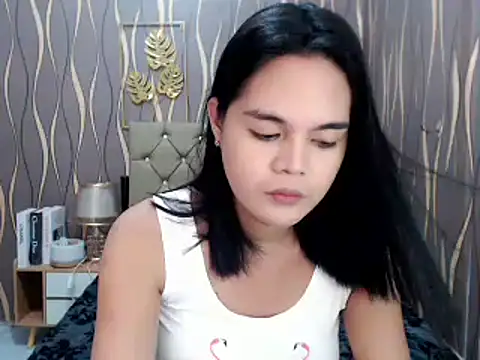 MilkyAnnaconda 69 online show from February 7, 2025, 1:25 am