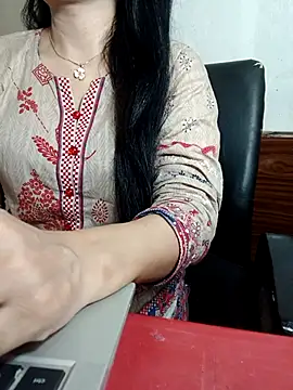 Chanchal--Navya online show from April 25, 2026, 6:16 pm