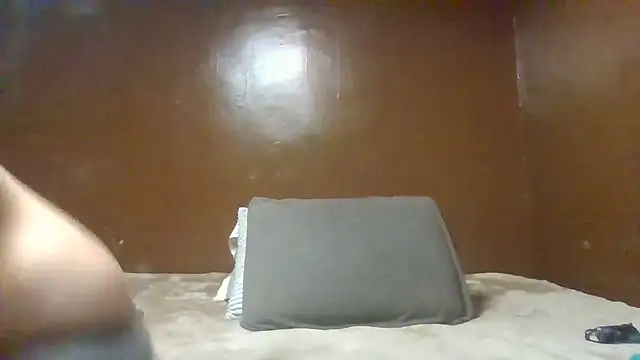 Snapshot of Heavenskyyee chatting on October 2, 2025, 8:18 am Heavenskyyee online show from October 2, 2025, 8:18 am