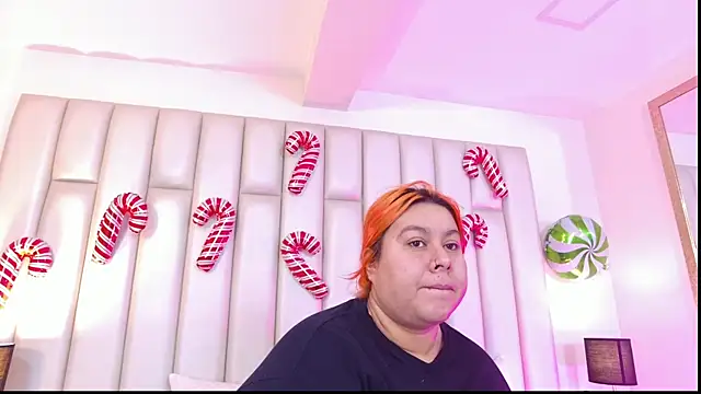 aandreaperez online show from December 18, 2025, 11:36 am