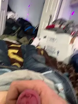 Hugetings online show from March 12, 2026, 11:31 pm