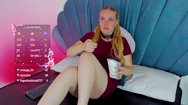Snapshot of EmilySumer chatting on July 5, 2026, 5:20 pm EmilySumer online show from July 5, 2026, 5:20 pm