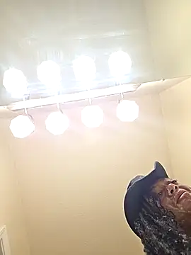 Snapshot of StallionMilf chatting on October 28, 2025, 2:27 pm StallionMilf online show from October 28, 2025, 2:27 pm